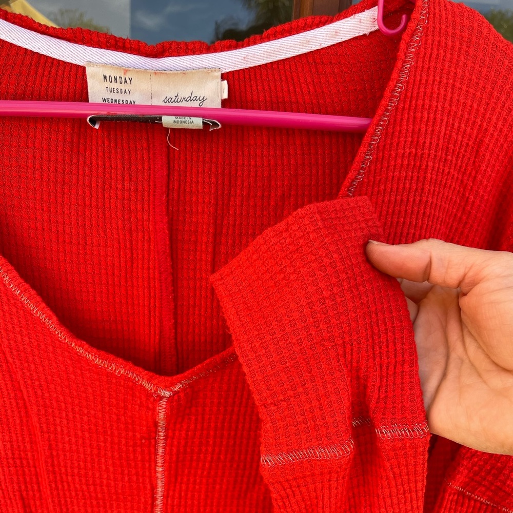 Anthropologie waffle v neck. - Picture 2 of 3